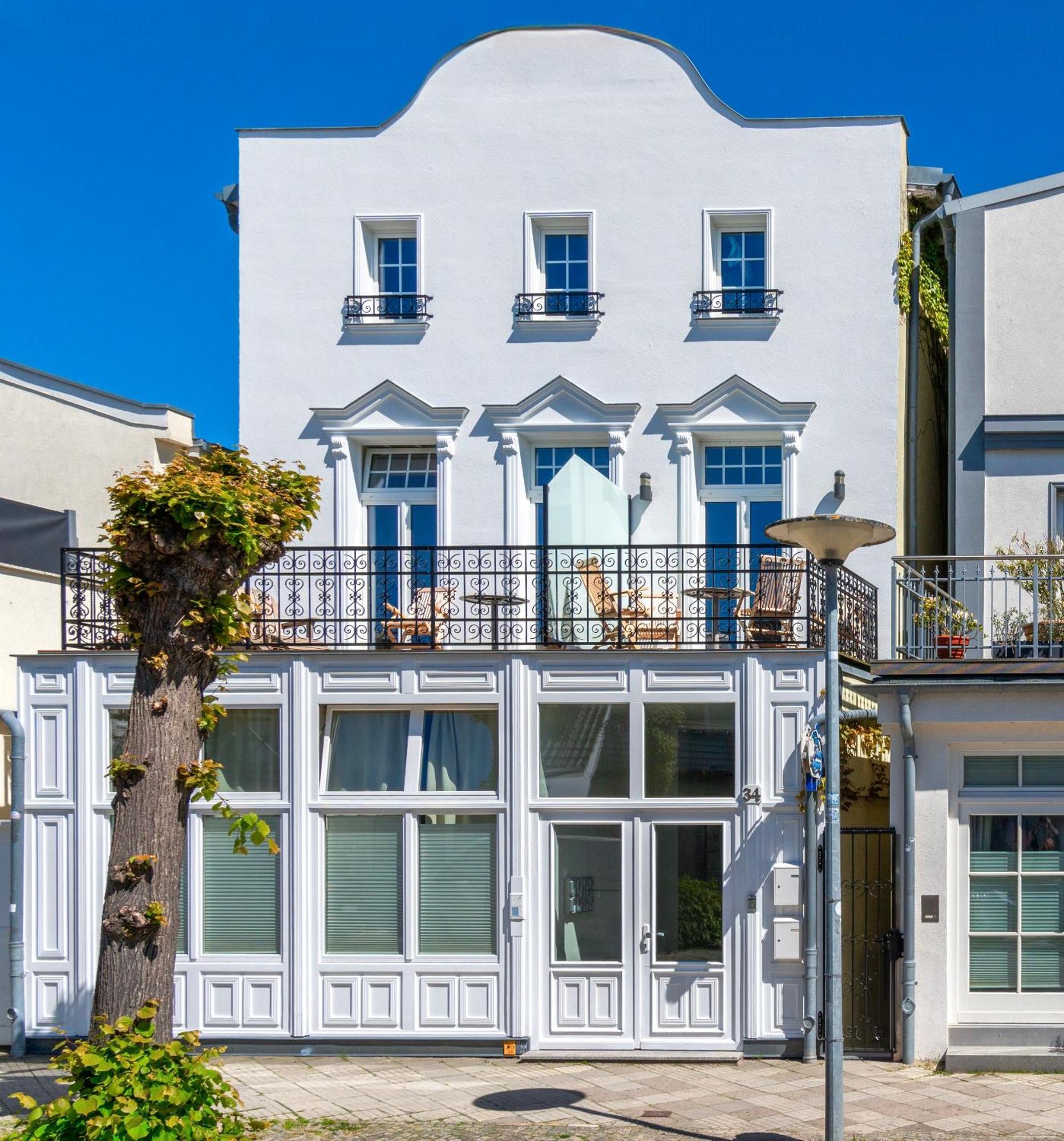 Kapitaenshaus Friedrich Franz - Premium Apartments 200 Meter Vom Strand Und Alten Strom Rostock Eksteriør bilde