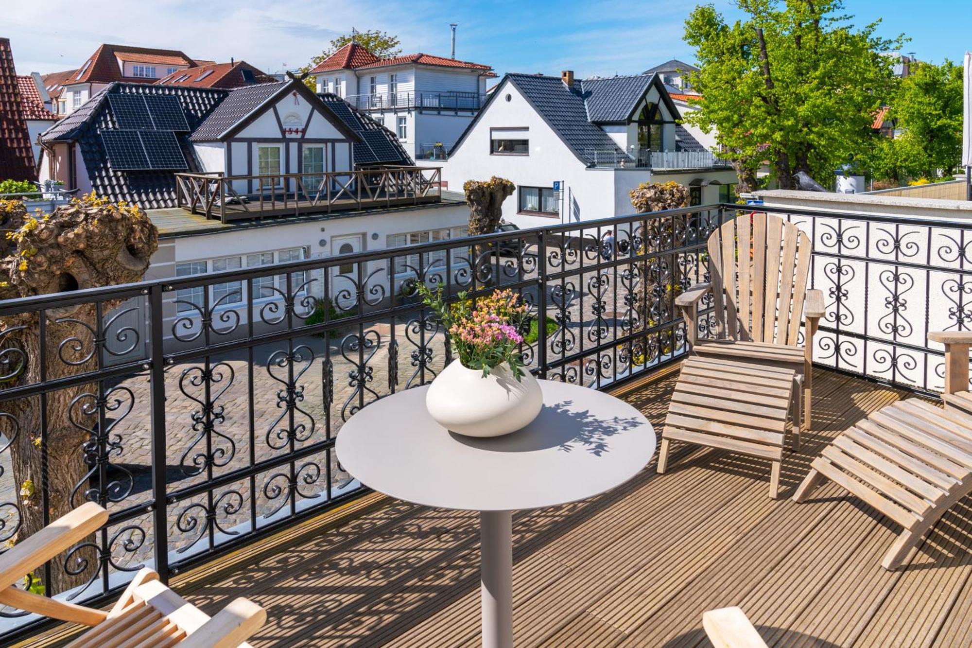 Kapitaenshaus Friedrich Franz - Premium Apartments 200 Meter Vom Strand Und Alten Strom Rostock Eksteriør bilde